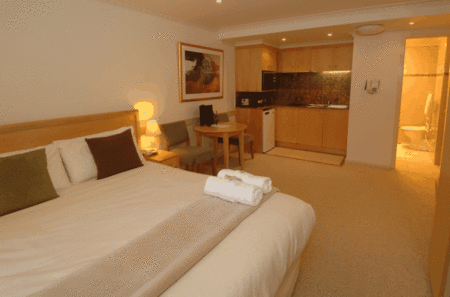 Breathtaker All Suite Hotel & Spa - Accommodation Sunshine Coast 4