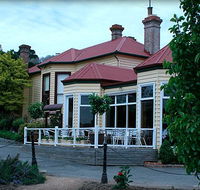 Central Springs Inn - Accommodation Sunshine Coast