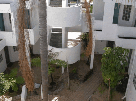 Cambridge Atrium - Accommodation Sunshine Coast 4