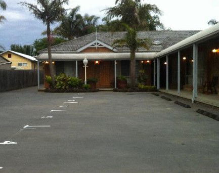 Best Western Coastal Waters Motor Inn - Accommodation Sunshine Coast 1