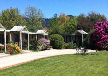 ELLENVALE HOLIDAY UNITS - Accommodation Sunshine Coast 0