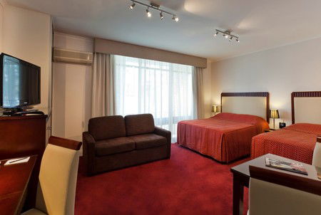 Best Western Ensenada Motor Inn And Suites - Accommodation Sunshine Coast 1