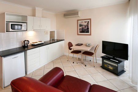 Best Western Ensenada Motor Inn And Suites - Accommodation Sunshine Coast 3