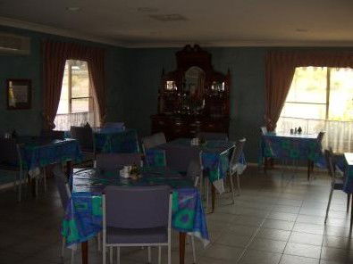 Almond Inn Motel - Accommodation Sunshine Coast 1