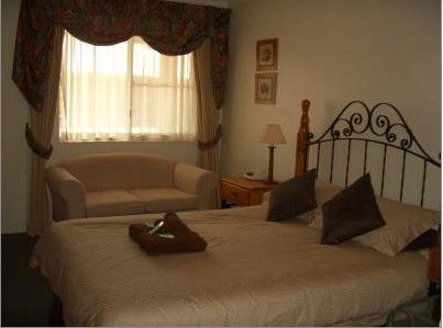Almond Inn Motel - Accommodation Sunshine Coast 3