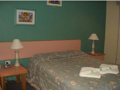 Almond Inn Motel - Accommodation Sunshine Coast 4