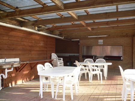 Koala Park Resort - Accommodation Sunshine Coast 2