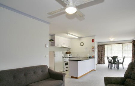 Summerfield Studio Apartments - Accommodation Sunshine Coast 1