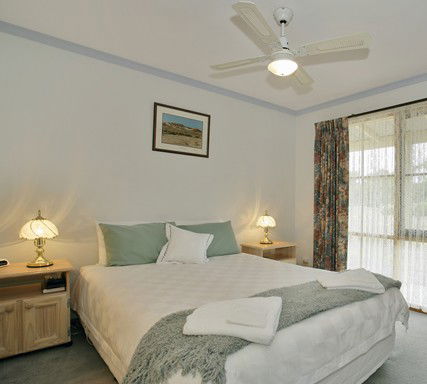 Summerfield Studio Apartments - Accommodation Sunshine Coast 2
