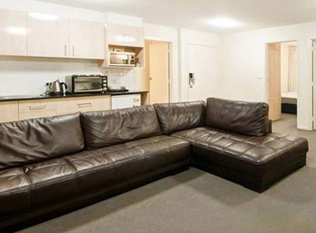 The Statesman Hotel - Accommodation Sunshine Coast 0