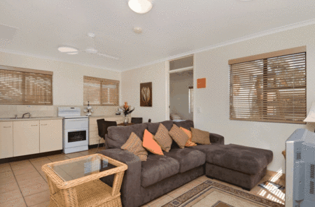 Cayman Quays - Accommodation Sunshine Coast 5