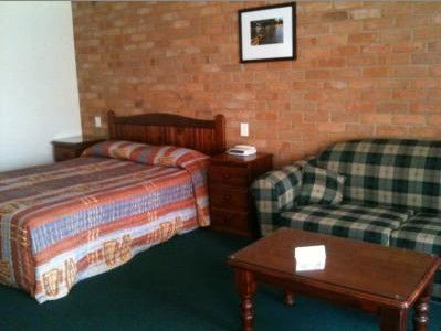 Town And Country Motor Inn Cobar - Accommodation Sunshine Coast 2