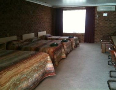 Town And Country Motor Inn Cobar - Accommodation Sunshine Coast 3