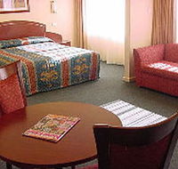 Embassy Motel - Accommodation Sunshine Coast