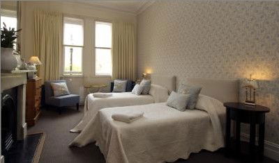 The Russell Hotel - Accommodation Sunshine Coast 1