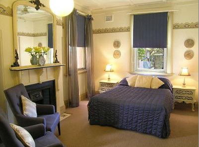 The Russell Hotel - Accommodation Sunshine Coast 5