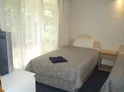 Hamiltons Townhouse Motel - Accommodation Sunshine Coast 5