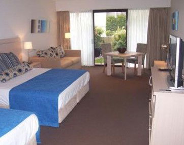 Waves Byron Bay - Accommodation Sunshine Coast 1