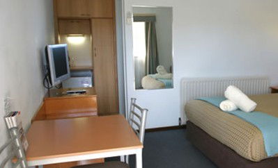 Colonial Lodge Motor Inn - Accommodation Sunshine Coast 4