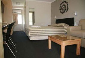Queensgate Motel - Accommodation Sunshine Coast 0