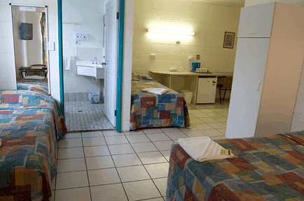 Barrier Reef Motel - Accommodation Sunshine Coast 1