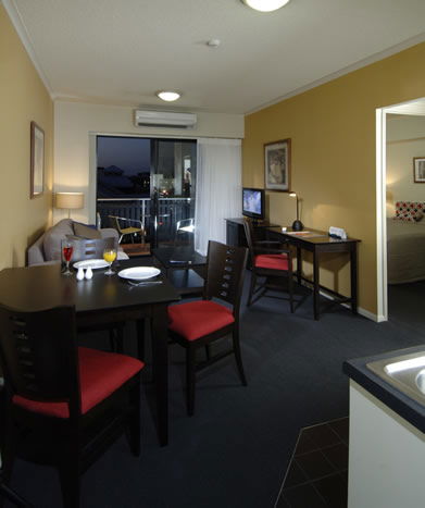 Central Brunswick Apartment Hotel - Accommodation Sunshine Coast 2