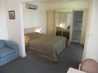 Country Comfort Cowra Countryman Motor Inn - Accommodation Sunshine Coast 1