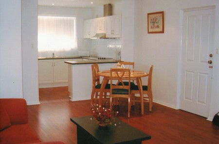AA Madalena Court Holiday Apartments - Accommodation Sunshine Coast 1