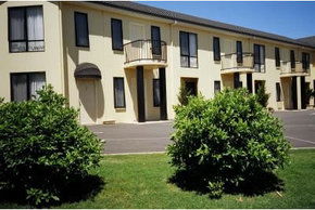 Hopkins House Motel & Apartments - Accommodation Sunshine Coast 2