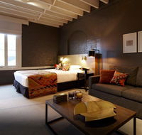 Harbour Rocks Hotel - Accommodation Sunshine Coast