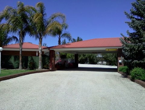 Golden Chain Border Gateway Motel - Accommodation Sunshine Coast 0