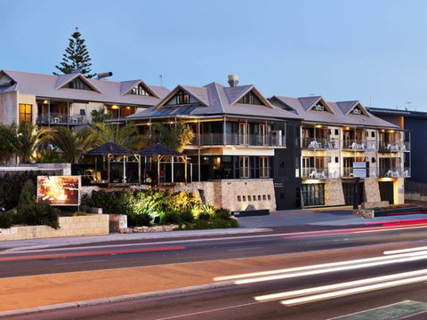 Sunmoon Boutique Resort - Accommodation Sunshine Coast 0