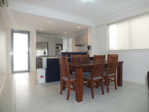 Pacific Marina Apartments - Accommodation Sunshine Coast 10