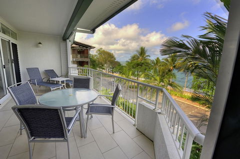 Costa Royale Beachfront Apartments - Accommodation Sunshine Coast 4