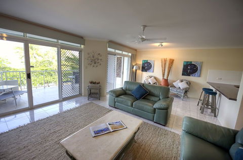 Costa Royale Beachfront Apartments - Accommodation Sunshine Coast 5