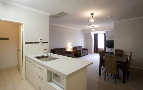 Regal Apartments - Accommodation Sunshine Coast 1