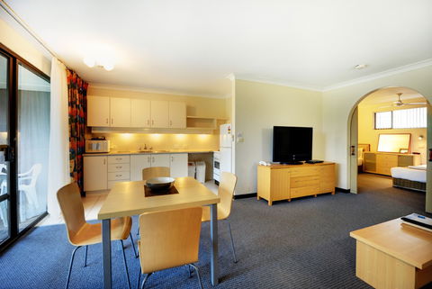 Absolute Beachfront Smugglers On The Beach - Accommodation Sunshine Coast 1