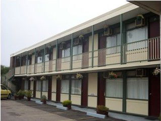 Beach Motor Inn - Accommodation Sunshine Coast 1