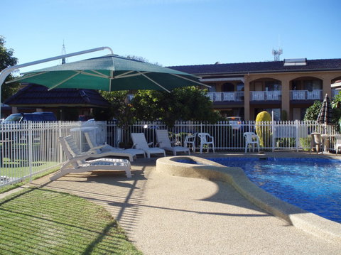 Lake View Motel - Accommodation Sunshine Coast 1