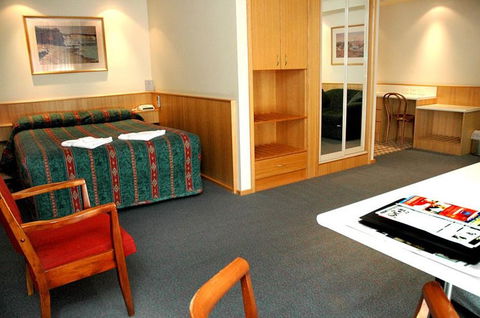 Nirebo Motel - Accommodation Sunshine Coast 2