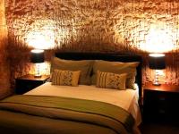Lookout Cave Motel - Accommodation Sunshine Coast 1