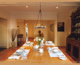 Ellis B And B - Accommodation Sunshine Coast 1