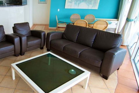 Surfers Mayfair - Accommodation Sunshine Coast 1