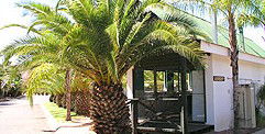 Desert Palms Resort - Accommodation Sunshine Coast 2