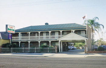 Richmond Motor Inn - Accommodation Sunshine Coast 0