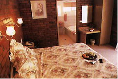 Colonial Motor Lodge - Accommodation Sunshine Coast 0