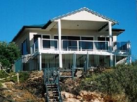Top Deck Cliff House - Accommodation Sunshine Coast 0