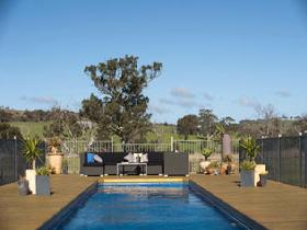 Victor Harbor Waterhouse Retreat - Accommodation Sunshine Coast 0