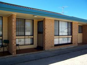 Stansbury Villas - Accommodation Sunshine Coast 0