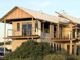 Tipara - Accommodation Sunshine Coast 0